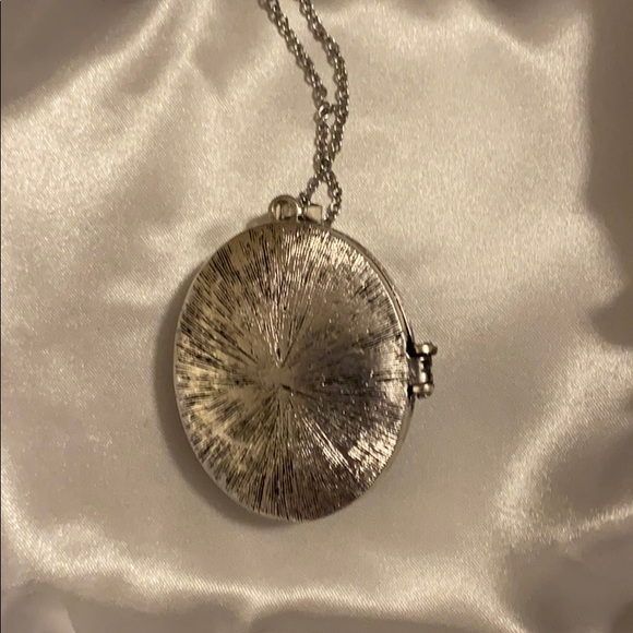 Cameo - Picture 4 of 5